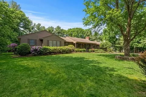 17 Gilmore Rd, Easton, MA 02356