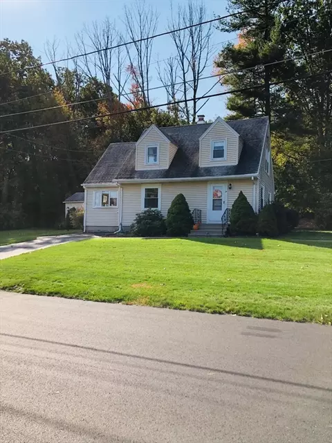 14 Elmwood Dr, Northborough, MA 01532