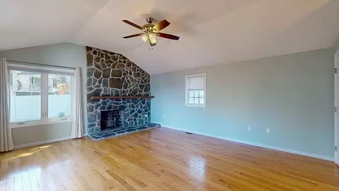 4 Alder St, Worcester, MA 01606 photo 13