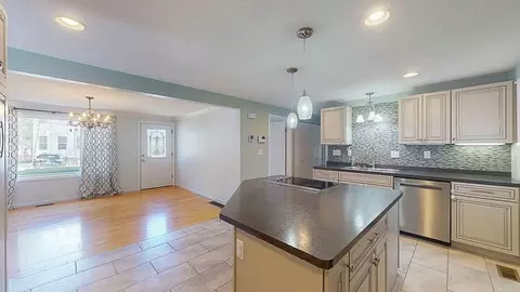 4 Alder St, Worcester, MA 01606 photo 7