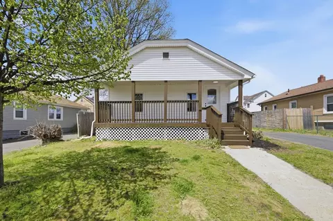 20 Conklin St, Springfield, MA 01109