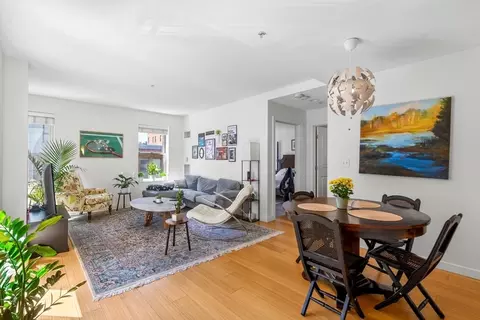 16 Miner St #304, Boston, MA 02215