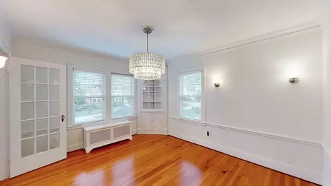 Living - 22 Longfellow Rd, Worcester, MA 01602 photo 4 of 5
