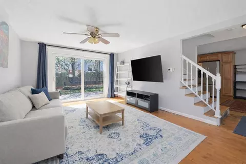 453 E 5th St, Boston, MA 02127 photo 5