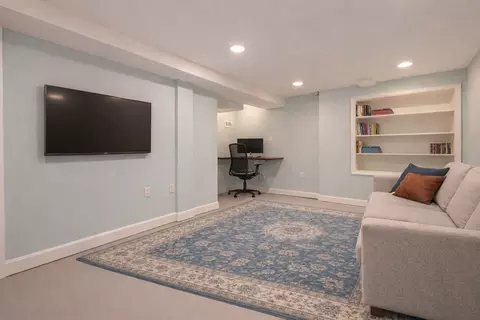 453 E 5th St, Boston, MA 02127 photo 15