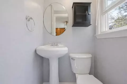 453 E 5th St, Boston, MA 02127 photo 8
