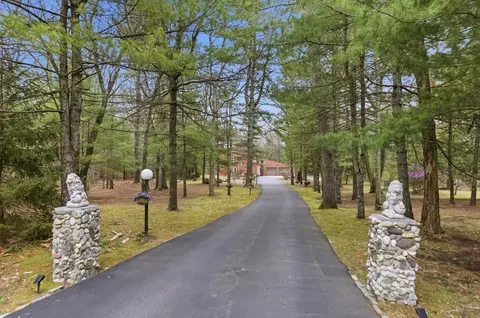 89 Walker St, Seekonk, MA 02771