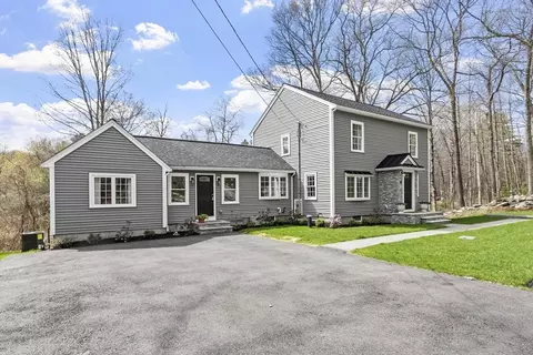 31 Manor Rd, Bolton, MA 01740