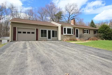 199 Ridgewood Dr, Leominster, MA 01453