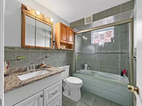 Bath - 14 Oak Ter, Everett, MA 02149 photo 1 of 1