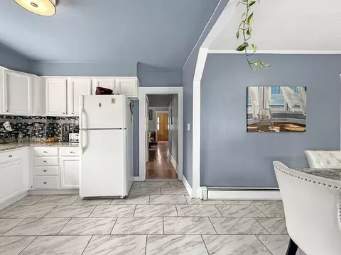Kitchen - 14 Oak Ter, Everett, MA 02149 photo 2 of 6