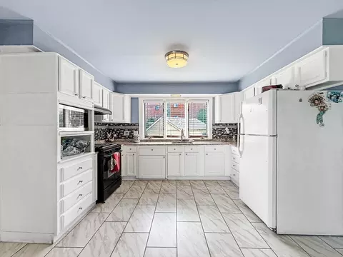 Kitchen - 14 Oak Ter, Everett, MA 02149 photo 6 of 6