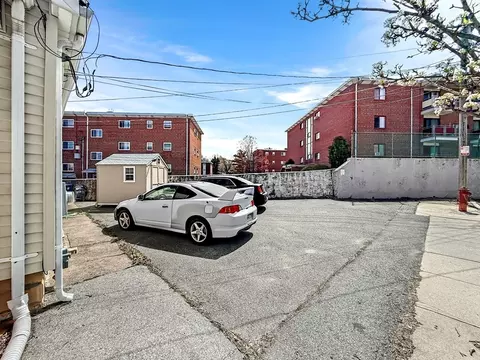 Exterior - 14 Oak Ter, Everett, MA 02149 photo 6 of 11