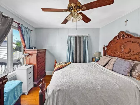 Bedroom - 14 Oak Ter, Everett, MA 02149 photo 2 of 6