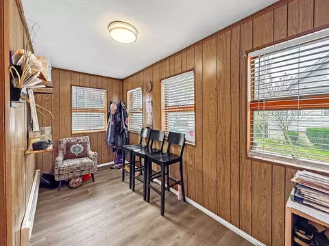Entry Way - 14 Oak Ter, Everett, MA 02149 photo 1 of 3