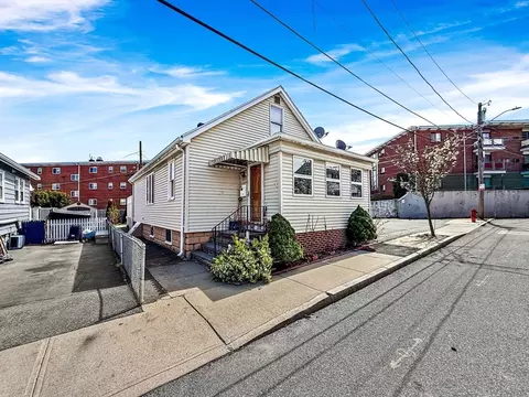 Exterior - 14 Oak Ter, Everett, MA 02149 photo 2 of 11