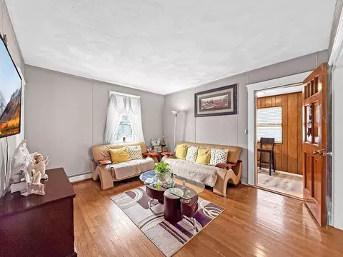Living - 14 Oak Ter, Everett, MA 02149 photo 3 of 3