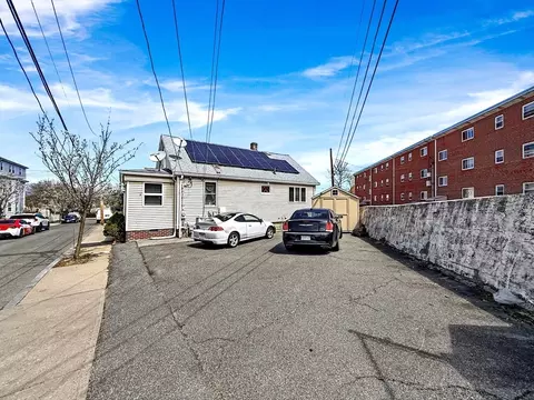 Exterior - 14 Oak Ter, Everett, MA 02149 photo 5 of 11