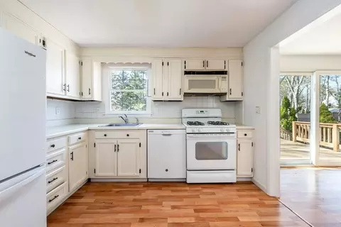 67 Crawford Rd, Cotuit, MA 02635 photo 9