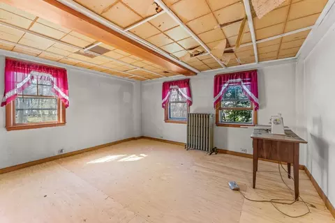 Bedroom - 90 Water St, Danvers, MA 01923 photo 4 of 4