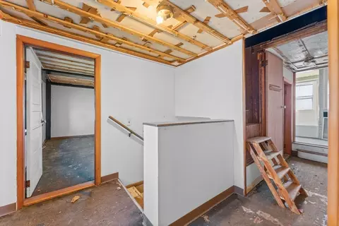 Entry Way - 90 Water St, Danvers, MA 01923 photo 2 of 2