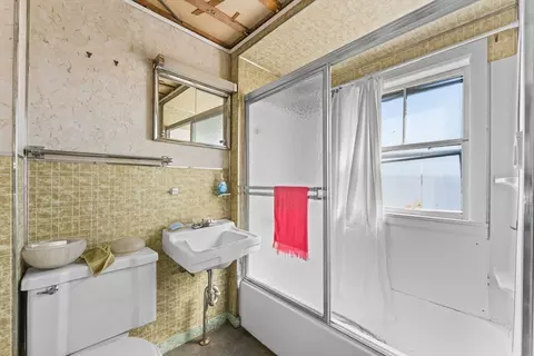 Bath - 90 Water St, Danvers, MA 01923 photo 1 of 1