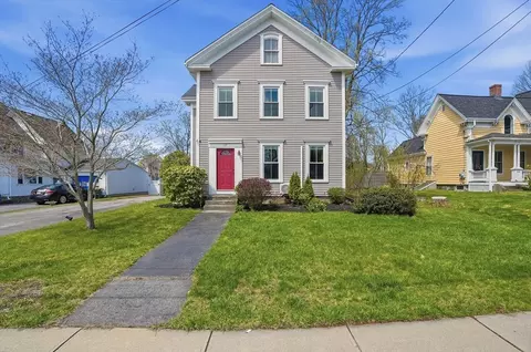 59 Cottage St, Franklin, MA 02038