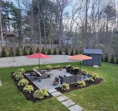 53 Chestnut St, Hanover, MA 02339