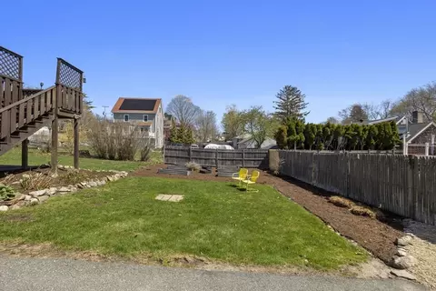 Exterior - 155 E Lothrop St, Beverly, MA 01915 photo 4 of 5
