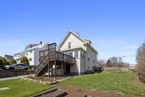 Exterior - 155 E Lothrop St, Beverly, MA 01915 photo 5 of 5