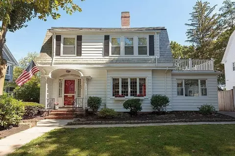104 Stratford St, West Roxbury, MA 02132