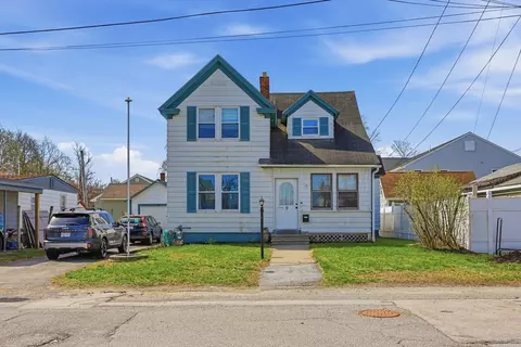 9 Hamilton St, Clinton, MA 01510