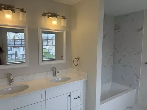 Bath - 76 Valmor St, Worcester, MA 01604 photo 3 of 4