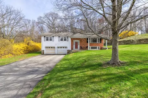6 Lerner Dr, Dudley, MA 01571