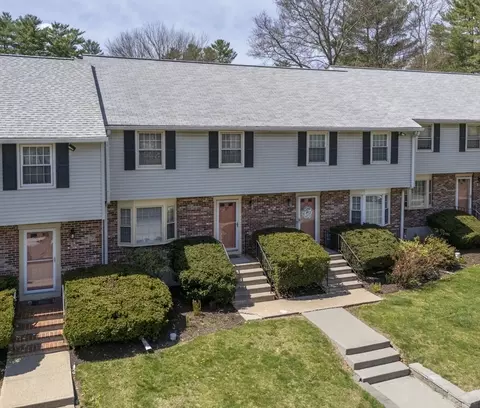 32 Pinebrook Ln #32, Easton, MA 02375