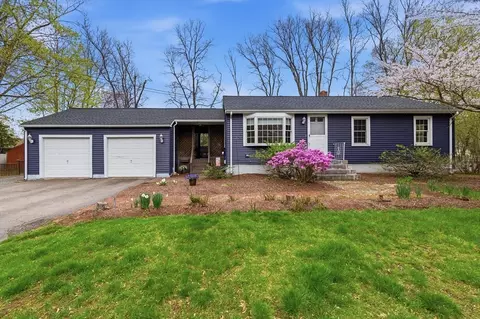 201 Glenfield Rd, North Attleboro, MA 02760