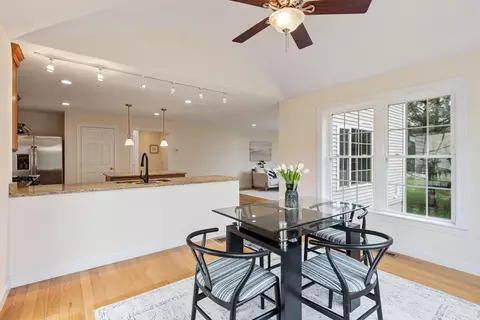 4 Henley Rd, Acton, MA 01720 photo 8