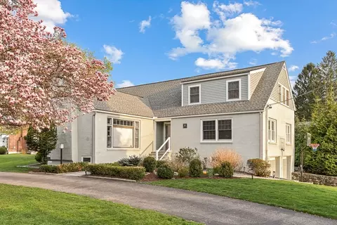 18 Webster Rd, Lexington, MA 02421