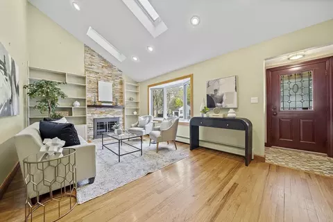 20 Francis Rd, Sharon, MA 02067