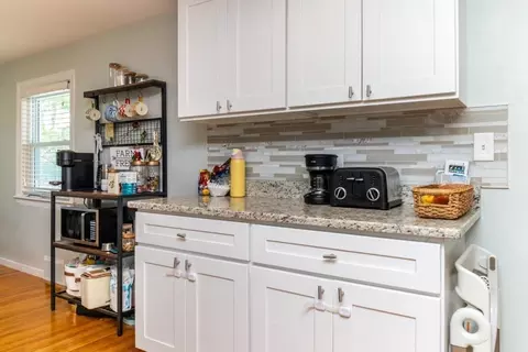 Kitchen - 9 Sunset Ave, Holbrook, MA 02343 photo 3 of 5