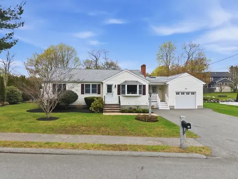 47 Samoset Rd, Woburn, MA 01801