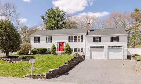 38 Alicia Dr, Taunton, MA 02780