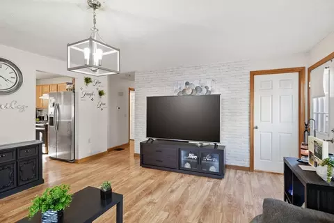 222 Edendale St, Springfield, MA 01104 photo 8