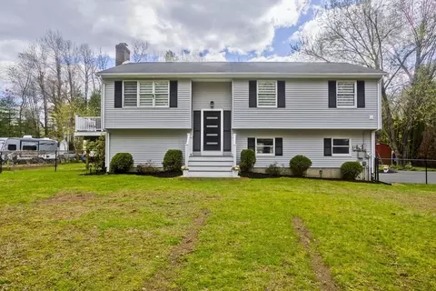 5 Pauline Cir, Southwick, MA 01077