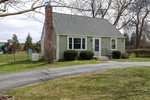 249 Pleasant St, Lunenburg, MA 01462