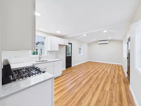 Living - 715 Newhall St, Fall River, MA 02721 photo 3 of 4