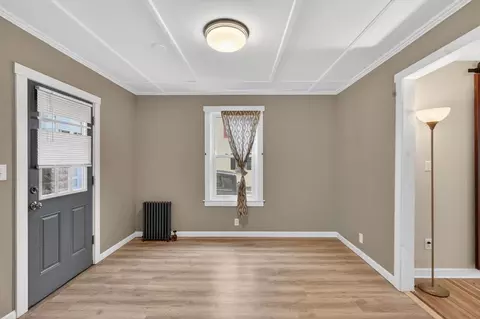 Entry Way - 279 S Main St, Athol, MA 01331 photo 2 of 5