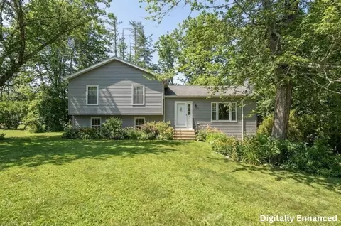 2 Nottingham Cir, Spencer, MA 01562