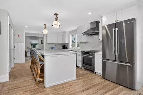 18 Crowes Ln, Hingham, MA 02043 photo 5