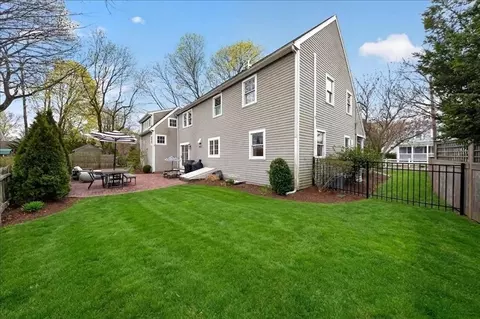 18 Crowes Ln, Hingham, MA 02043 photo 30